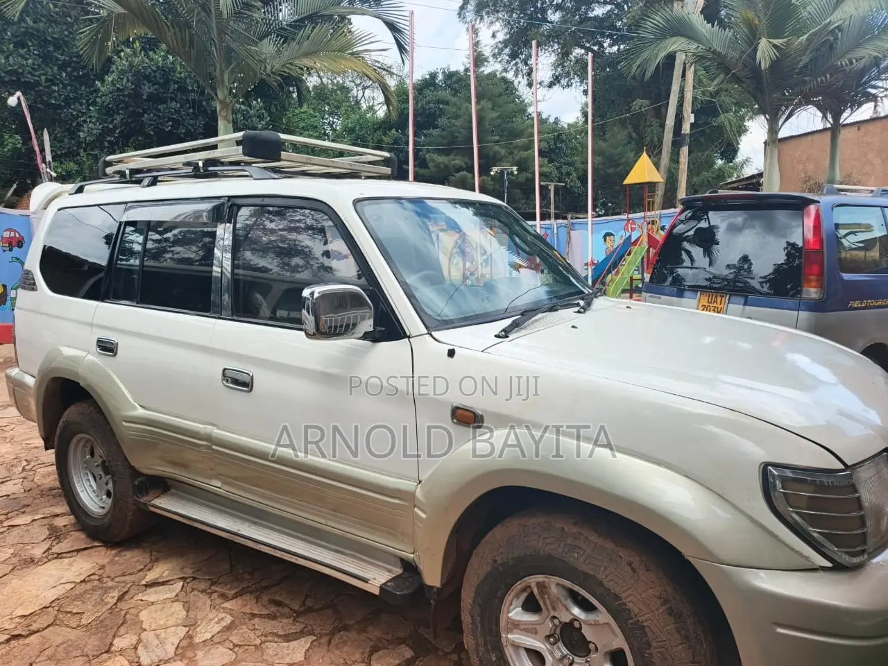 Toyota Land Cruiser Prado 2000 Gray