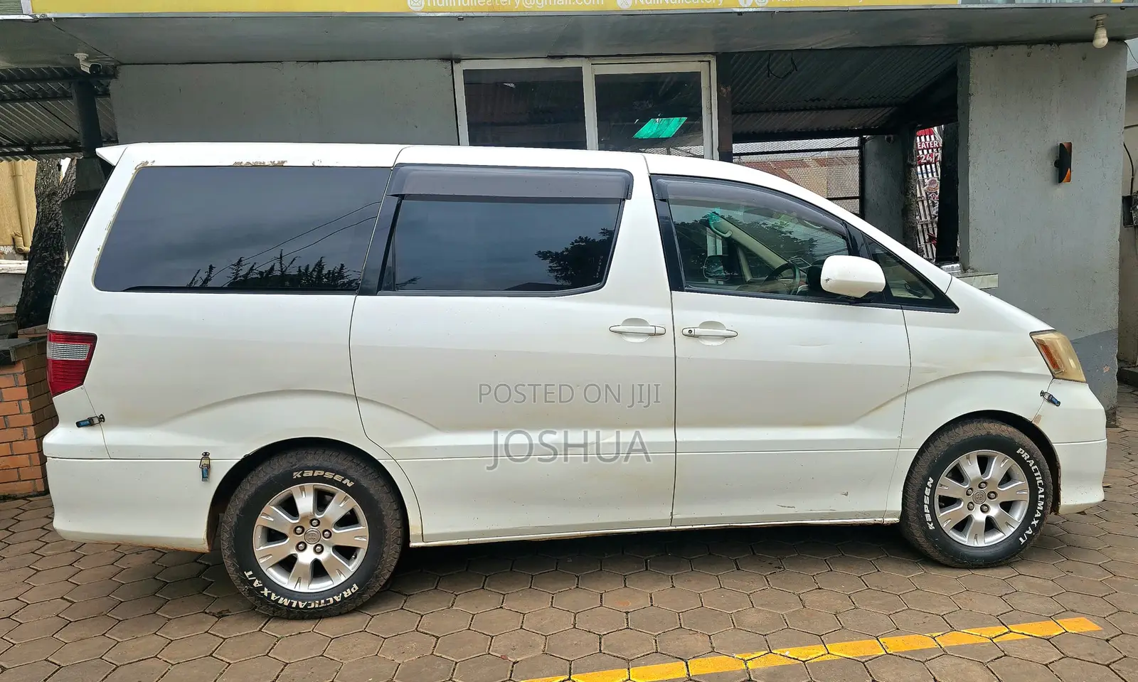 Toyota Alphard 3.0 Petrol AWD 2007 White