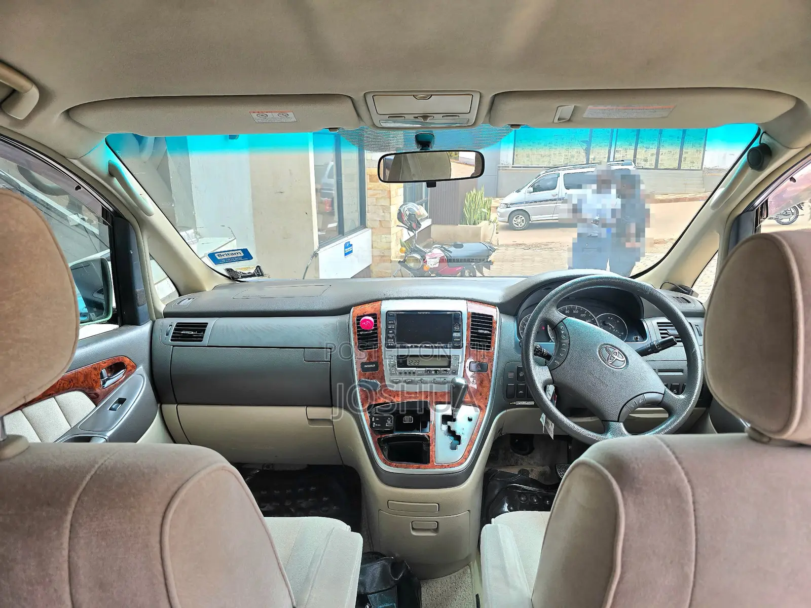 Toyota Alphard 3.0 Petrol AWD 2007 White