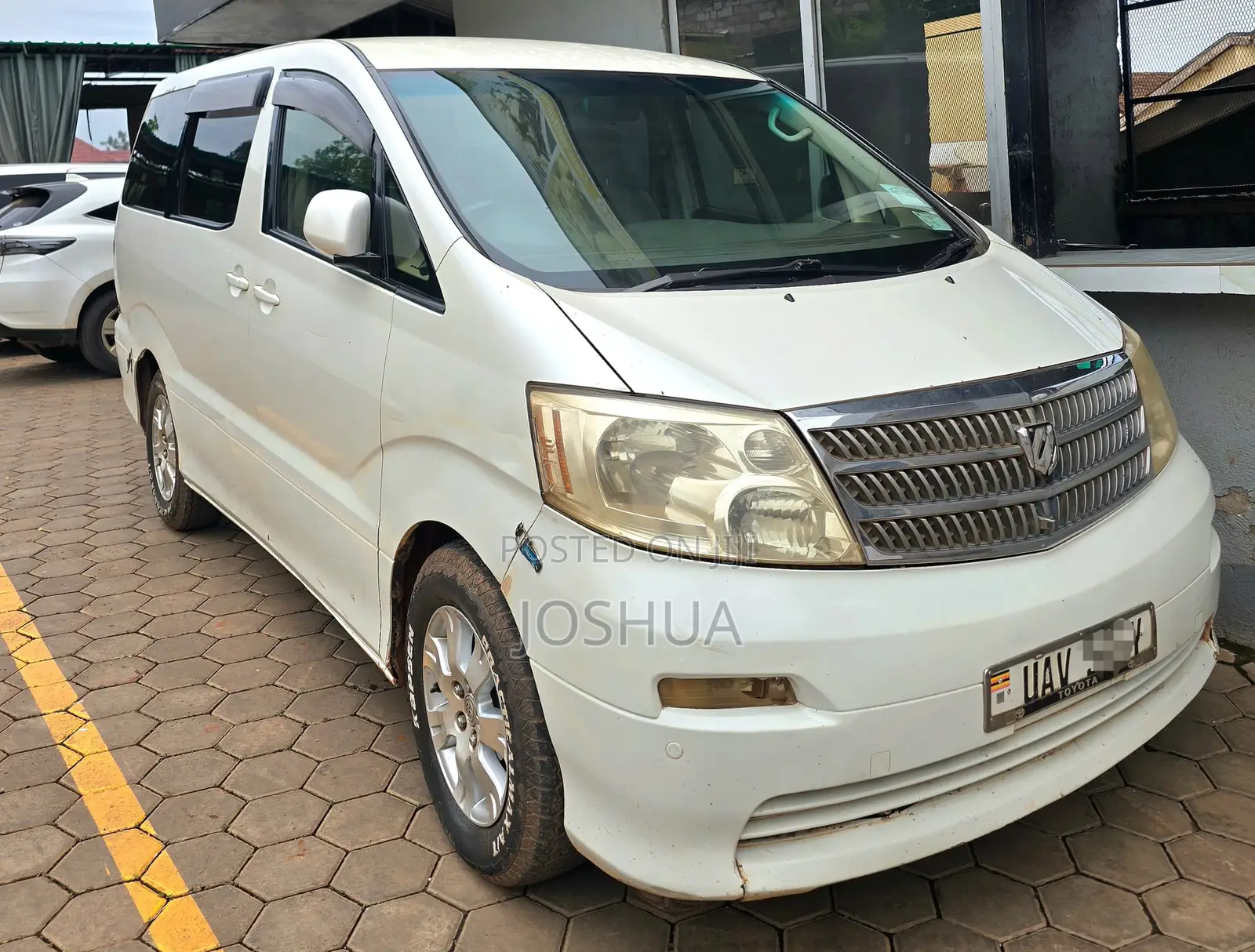 Toyota Alphard 3.0 Petrol AWD 2007 White