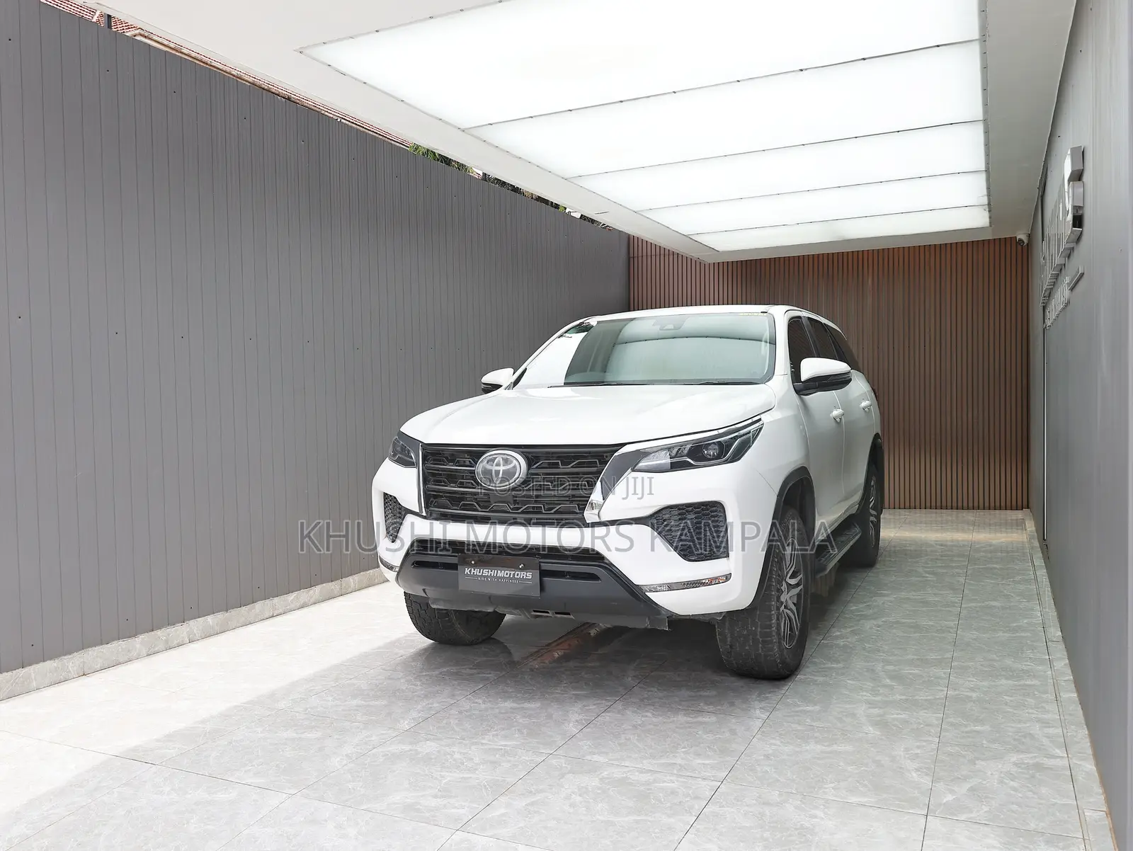 Toyota Fortuner 2.8 D AWD 2020 White
