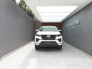 Toyota Fortuner 2.8 D AWD 2020 White