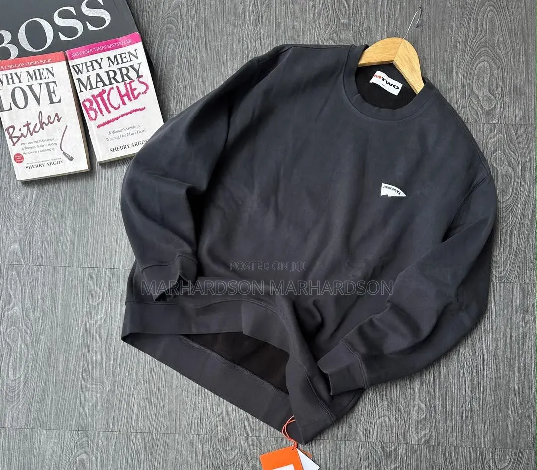 Classy Unisex Sweatershirt