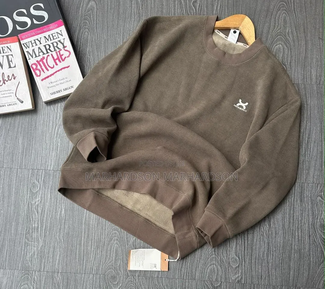 Classy Unisex Sweatershirt