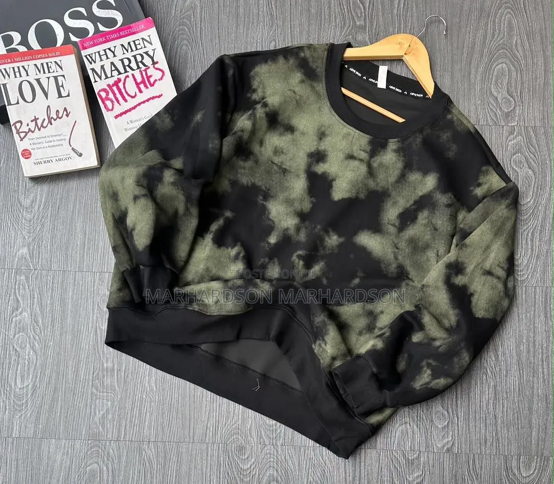 Classy Unisex Sweatershirt
