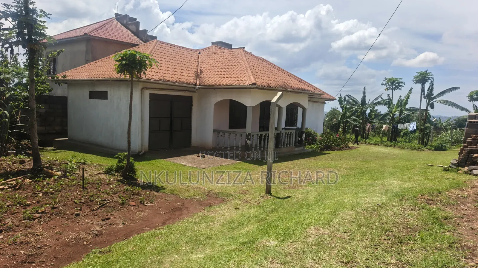 3bdrm Bungalow in Nabusugwe, Kira for sale
