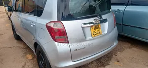 Toyota Ractis 2006 Silver