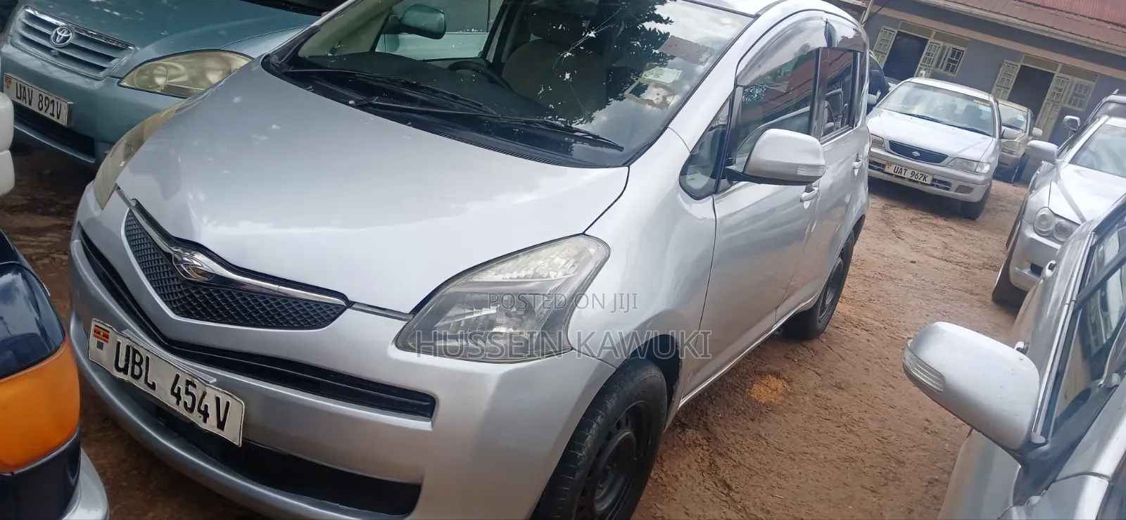 Toyota Ractis 2006 Silver