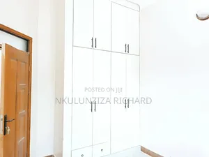4bdrm Bungalow in Kira Nsasa for sale