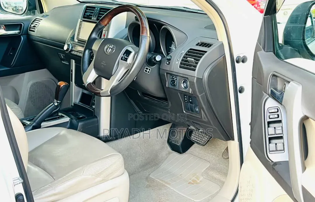 Toyota Land Cruiser Prado 2011 White