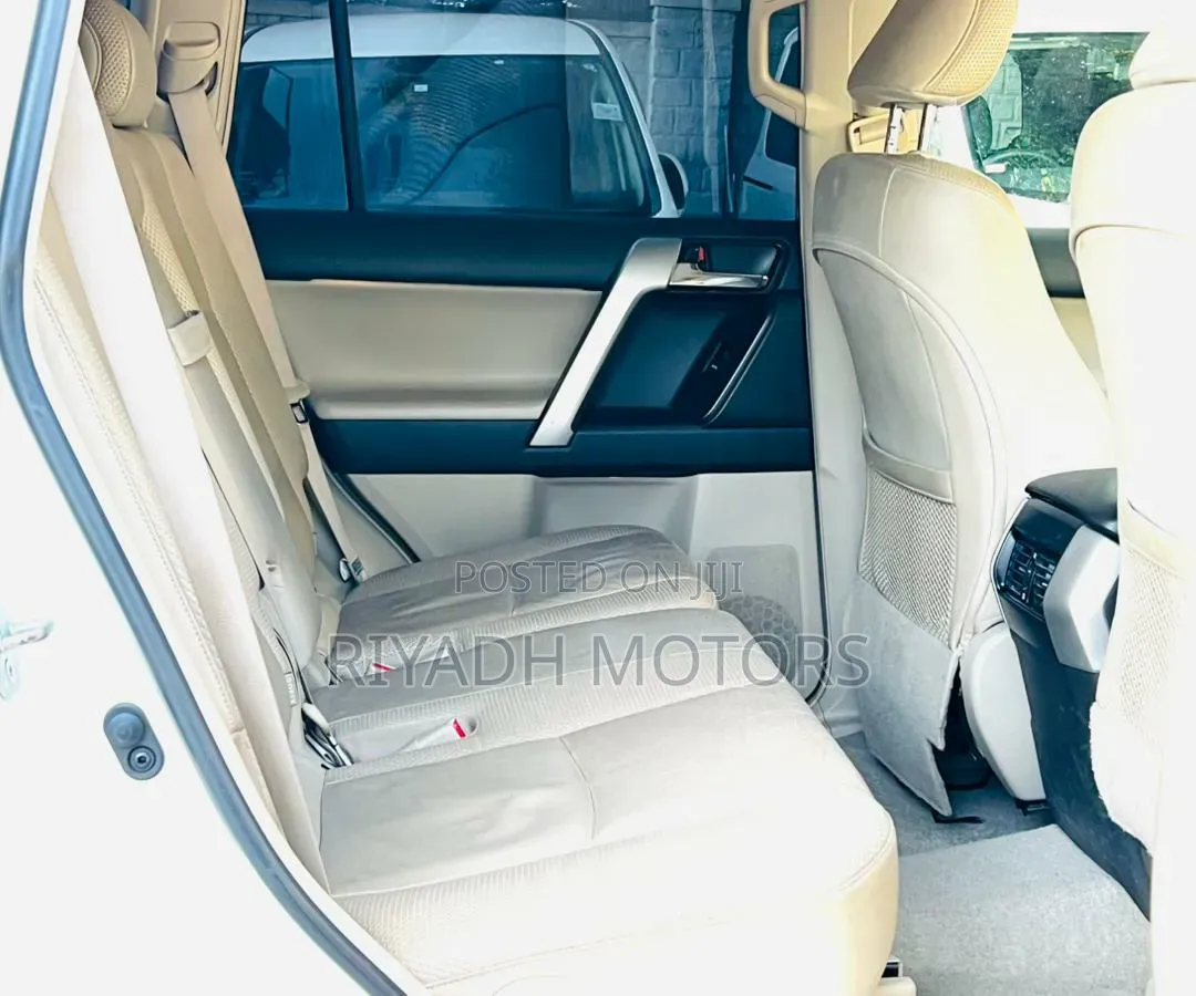 Toyota Land Cruiser Prado 2011 White