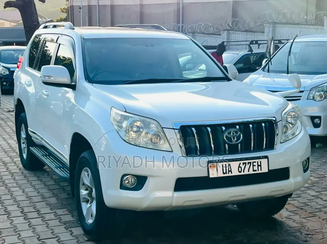Toyota Land Cruiser Prado 2011 White