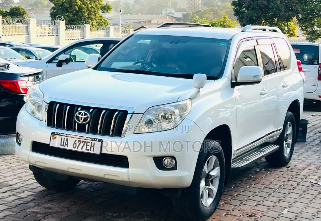 Toyota Land Cruiser Prado 2011 White
