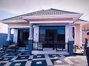 3bdrm Bungalow in Kira Kitukutwe for sale