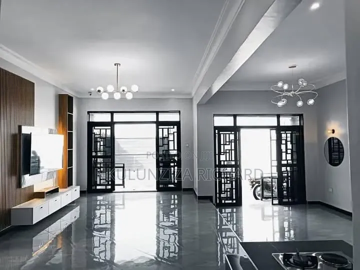 3bdrm Bungalow in Kira Kitukutwe for sale