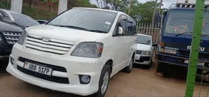 Toyota Noah 2005 White