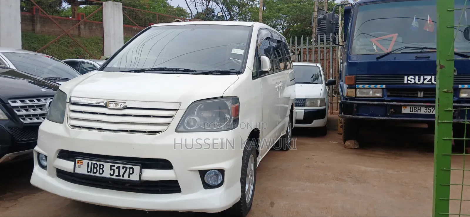 Toyota Noah 2005 White