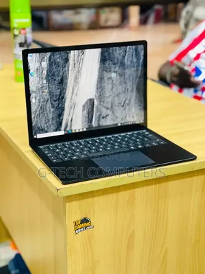 New Laptop Microsoft Surface Laptop 3 8GB Intel Core i7 SSD 512GB