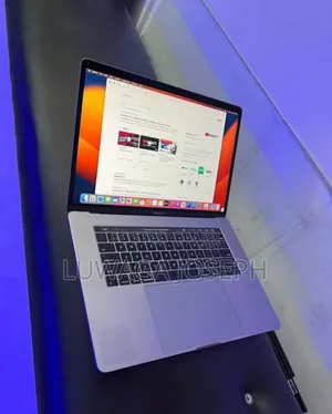 Laptop Apple MacBook Pro 2017 16GB Intel Core i7 SSD 1T