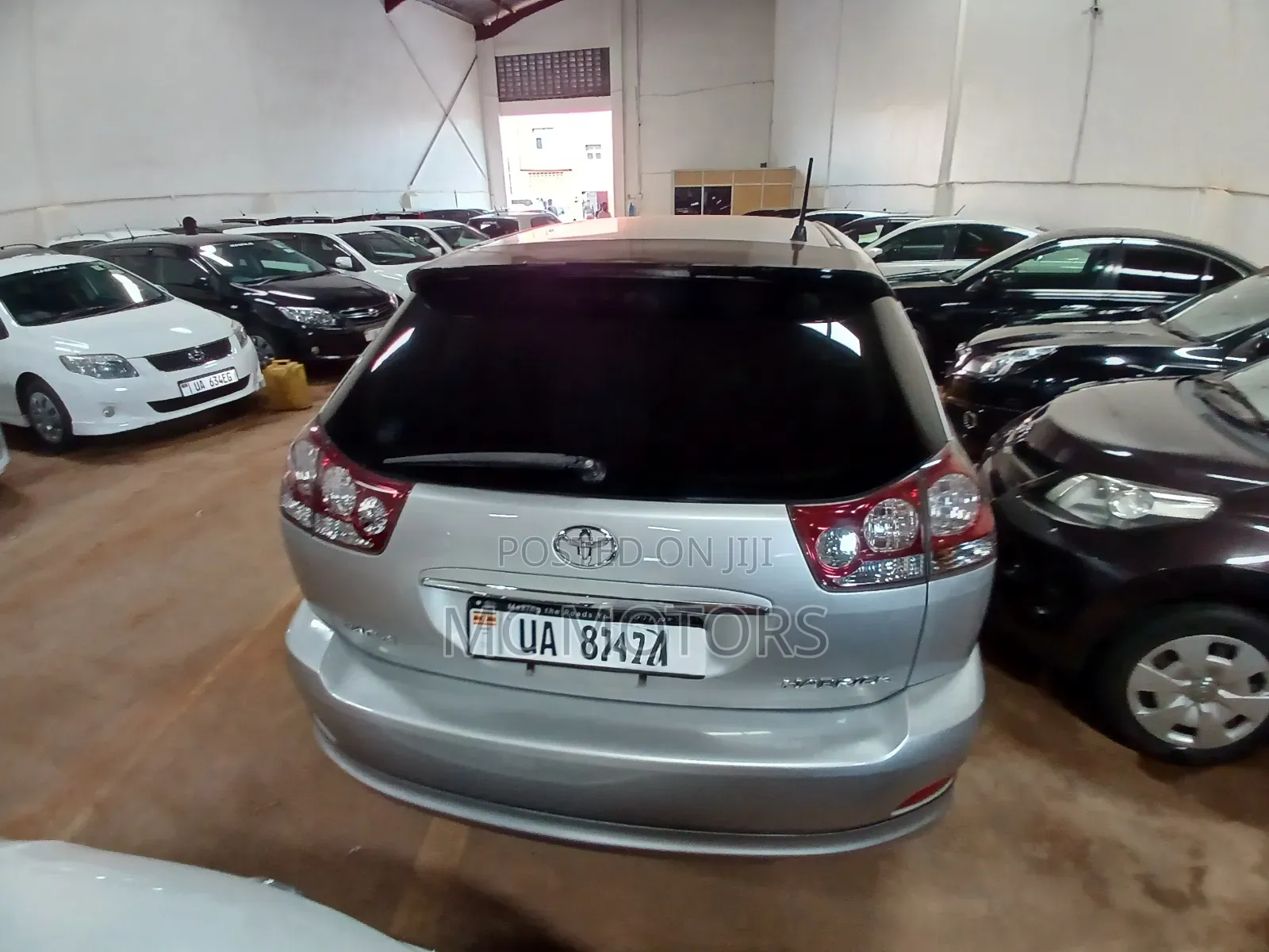 Toyota Harrier 2.4 2012 Silver