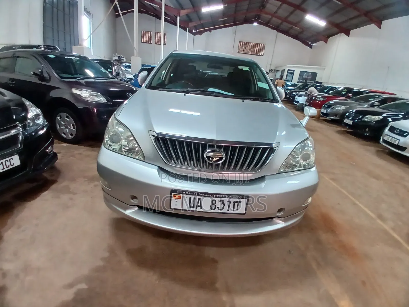 Toyota Harrier 2.4 2012 Silver