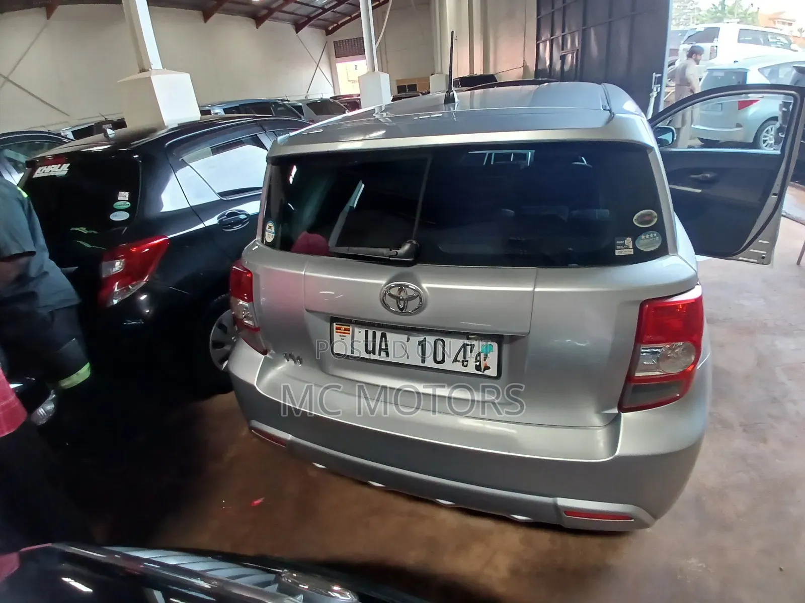 Toyota IST 2012 Silver