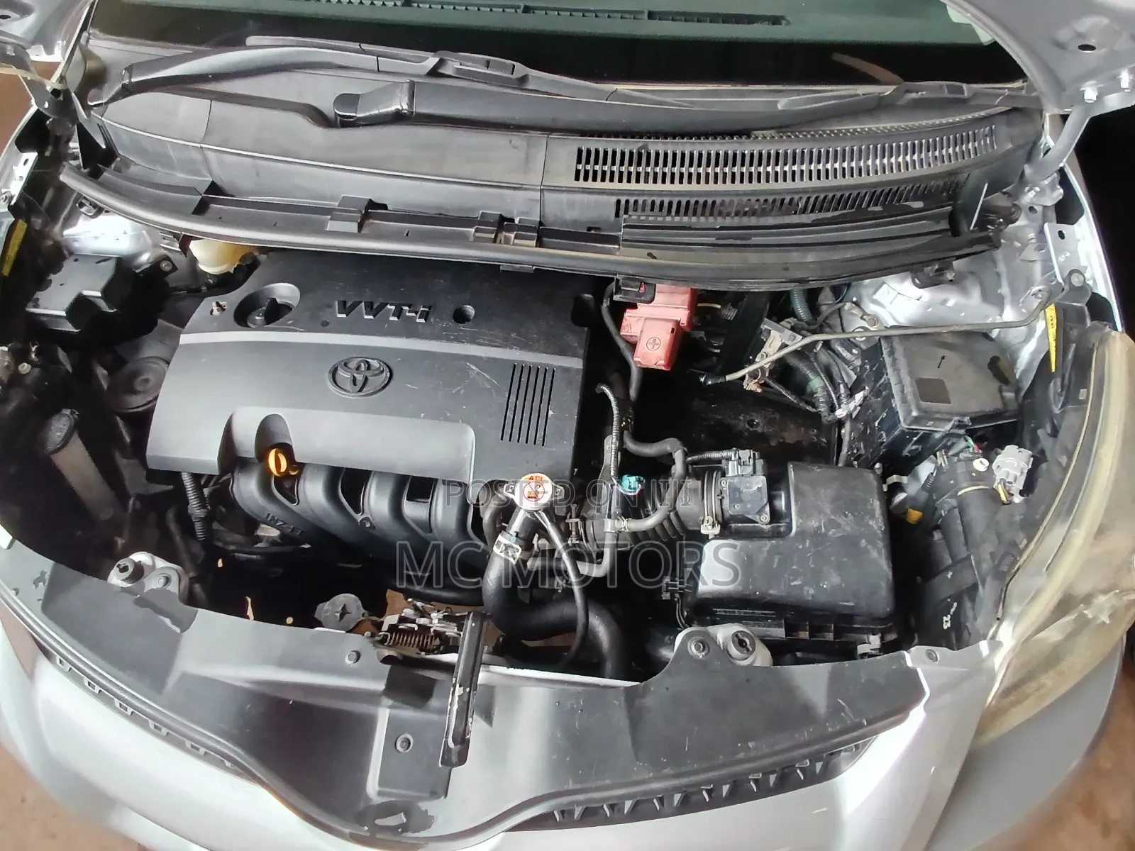 Toyota IST 2012 Silver