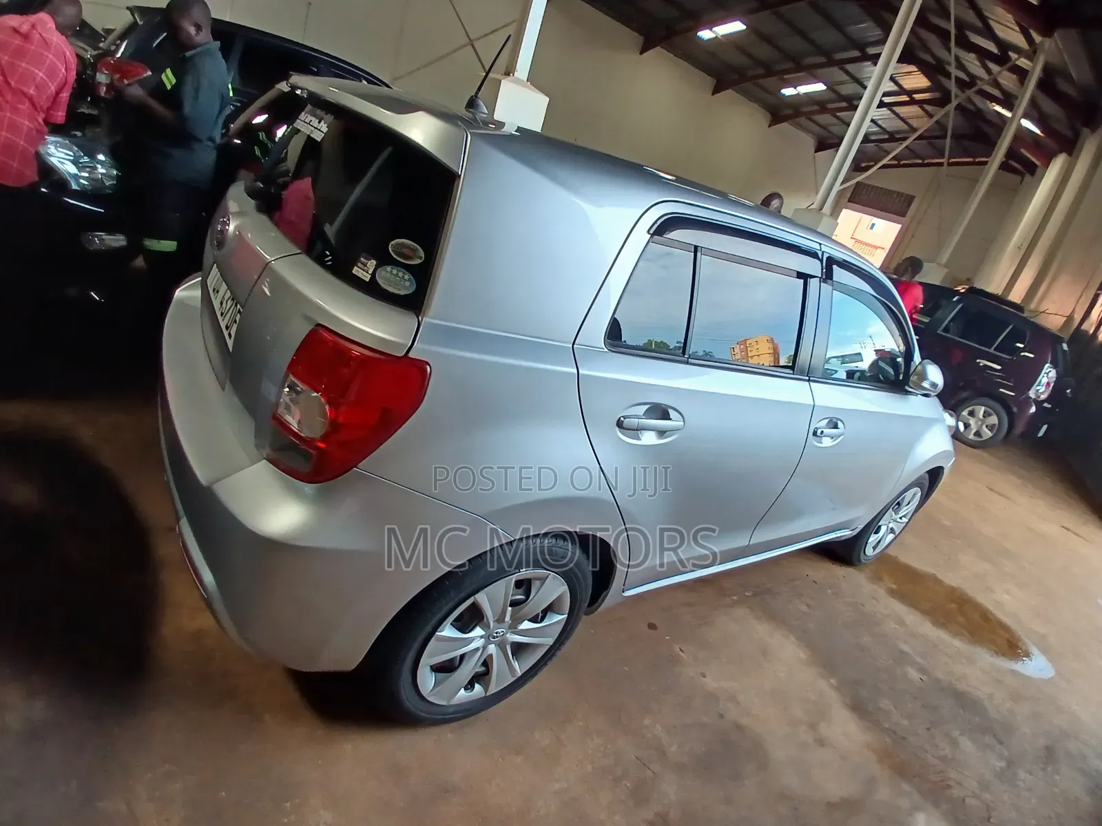 Toyota IST 2012 Silver