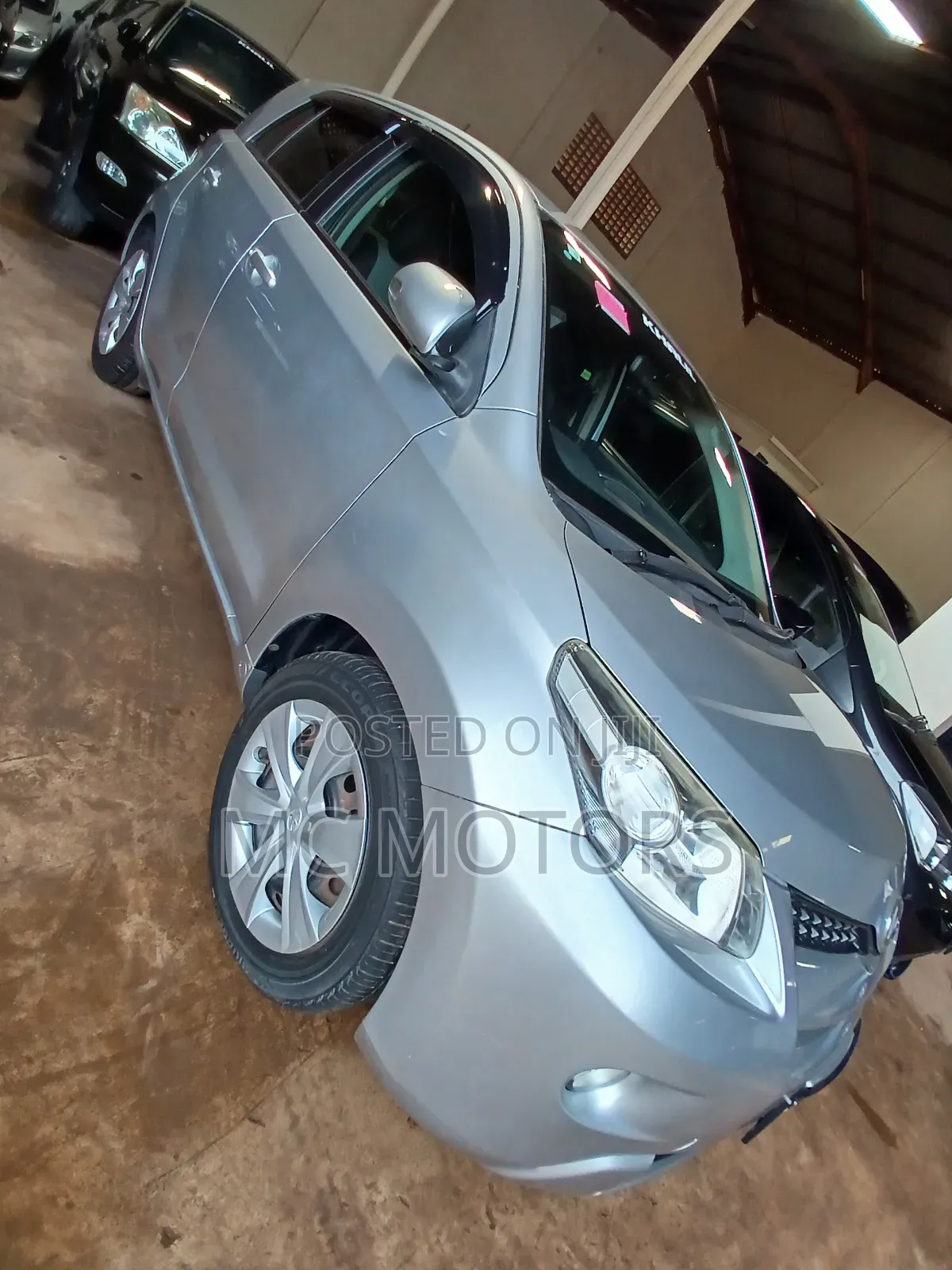 Toyota IST 2012 Silver