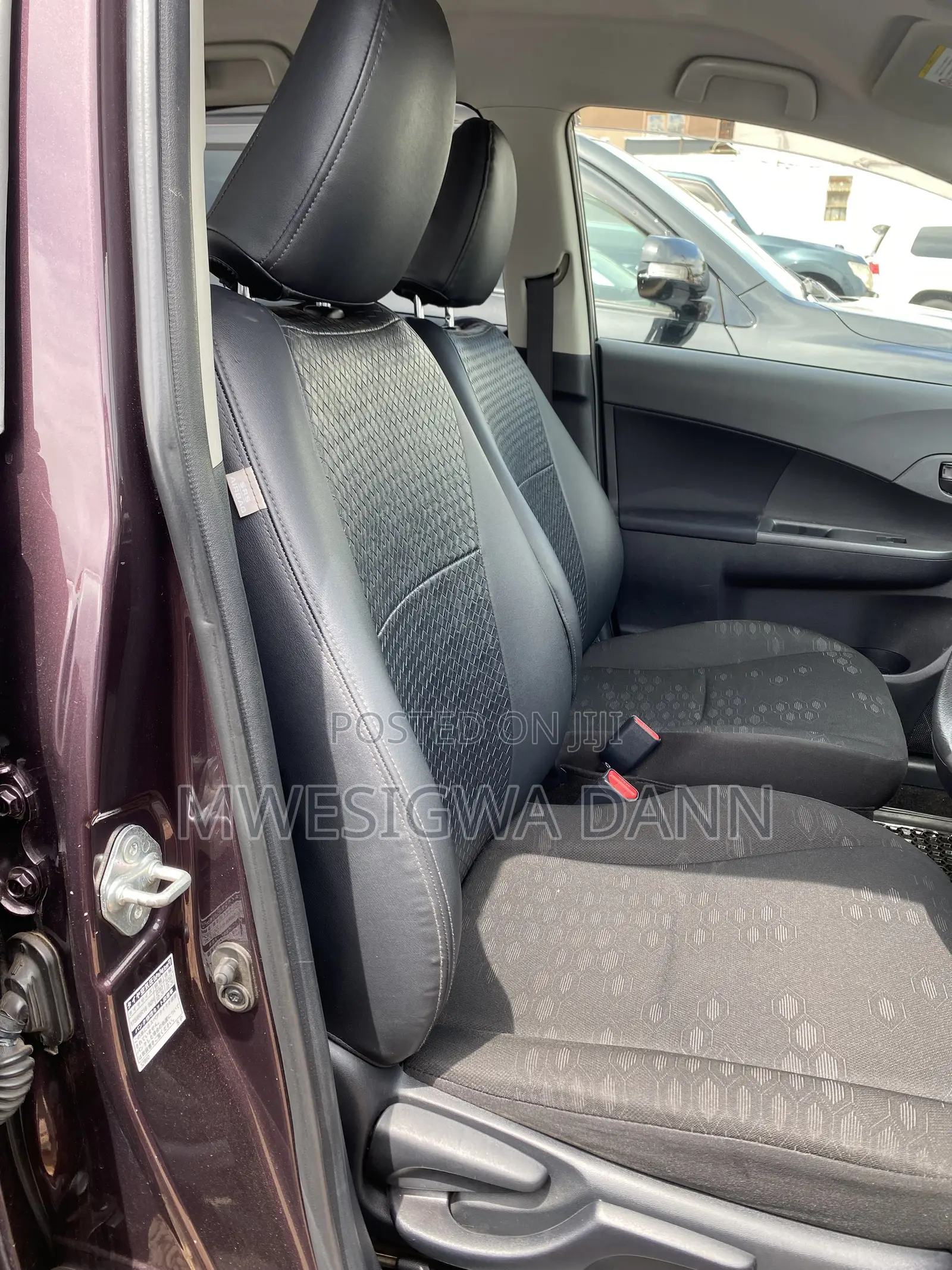 Toyota Ractis 1.5 FWD 2012 Purple