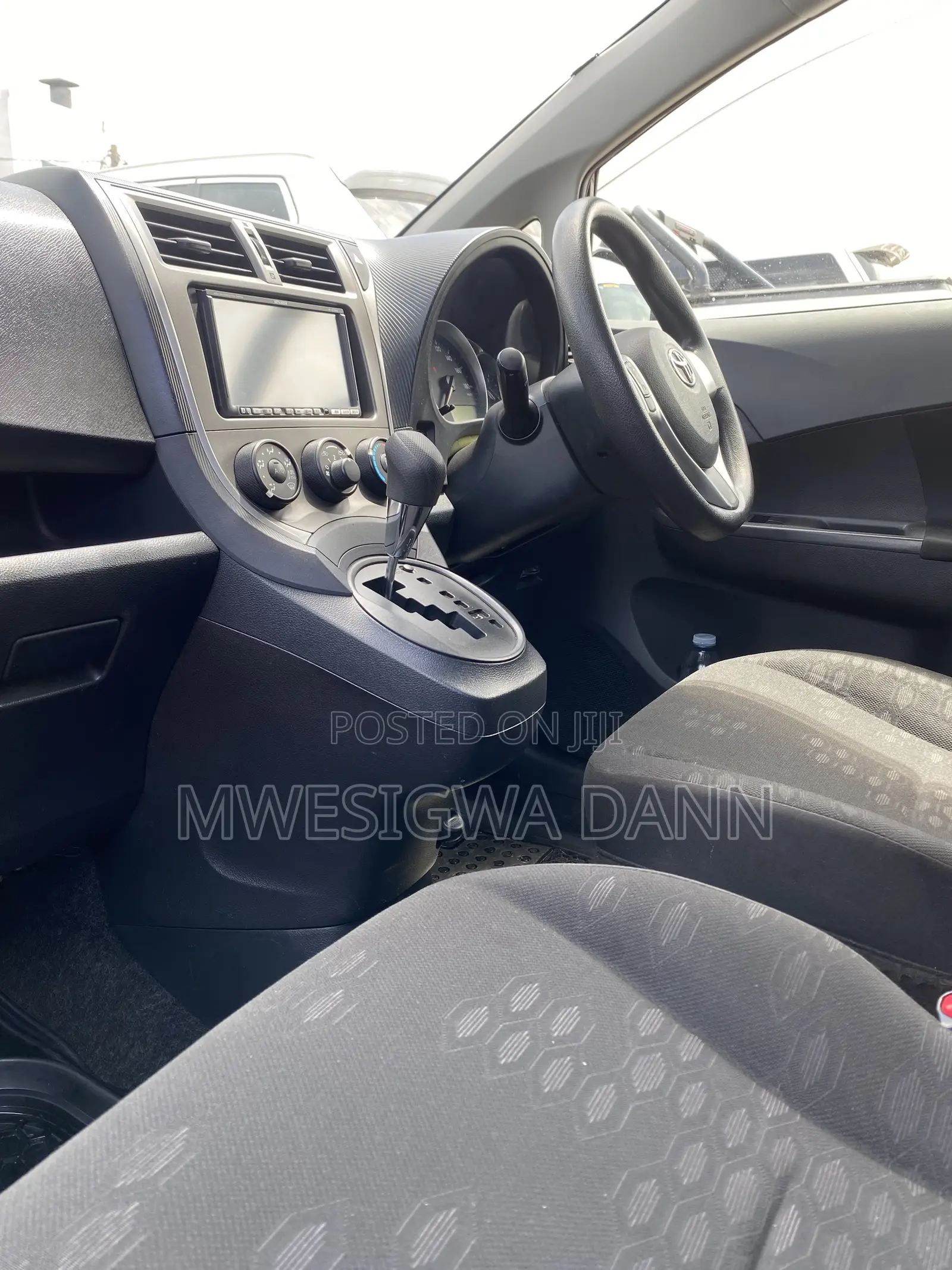 Toyota Ractis 1.5 FWD 2012 Purple