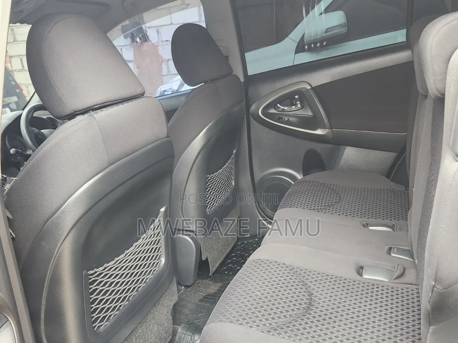Toyota Vanguard 2011 Black