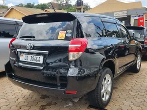 Toyota Vanguard 2011 Black