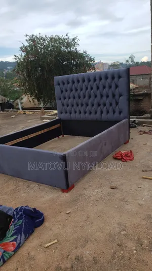 Gray 5x6 Bed