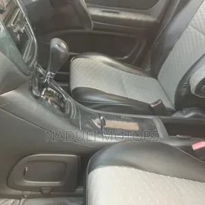 Toyota Kluger 2004 Silver