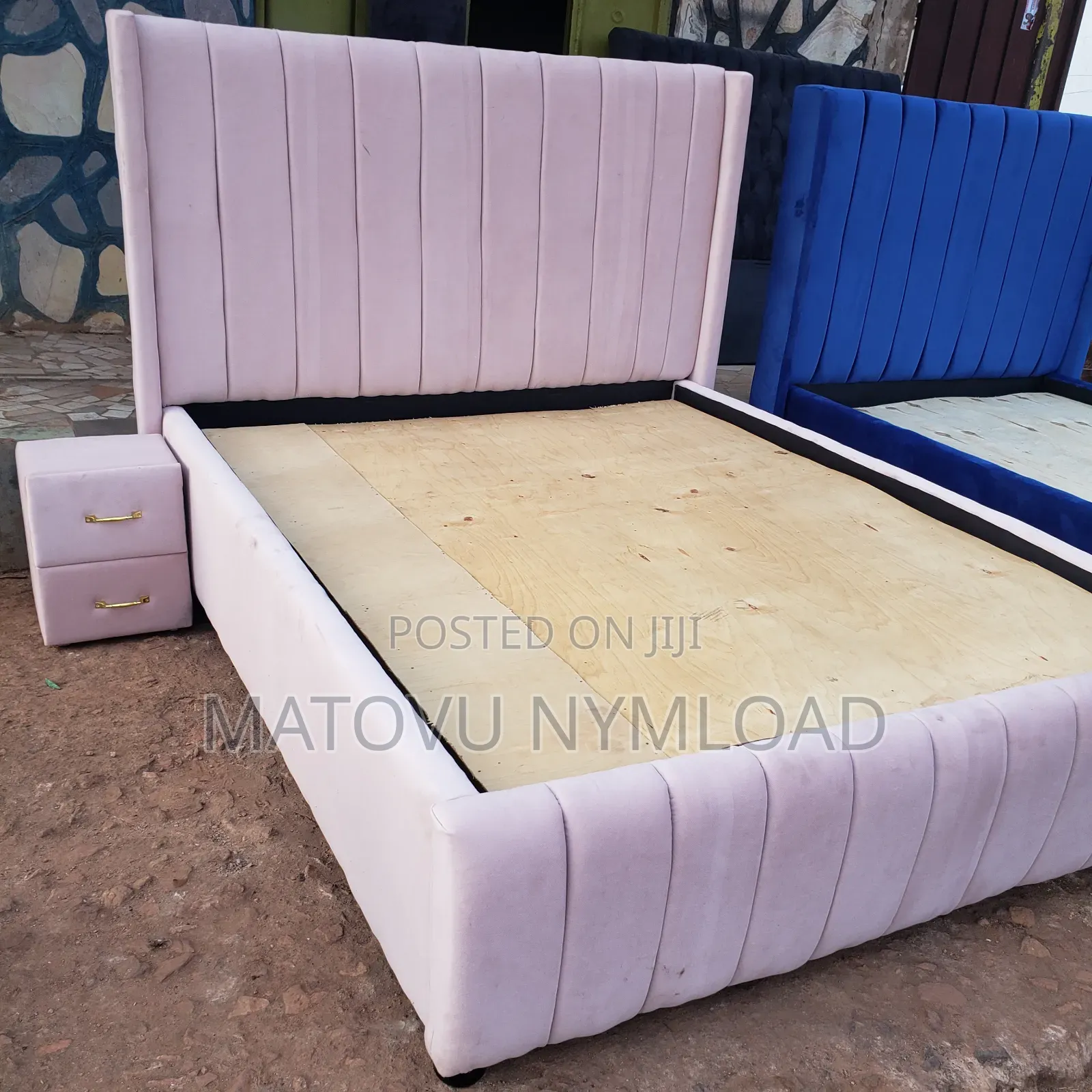 Pitch Colored Bed 5x6