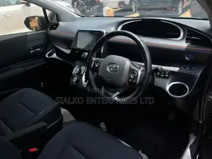 Toyota Sienta 2017 Black