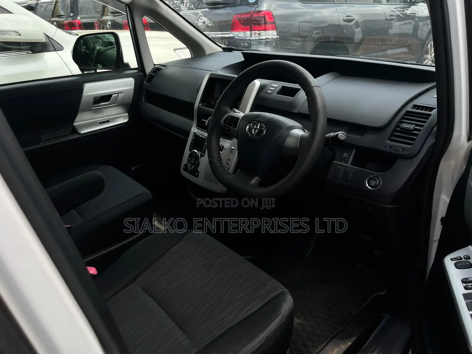 Toyota Noah 2013 White