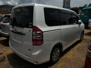 Toyota Noah 2013 White