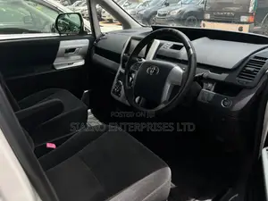 Toyota Noah 2013 White