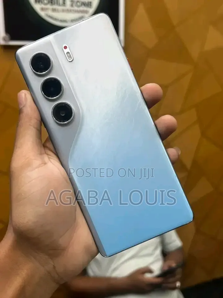 New Tecno Camon 40 Pro 5G 256 GB Blue