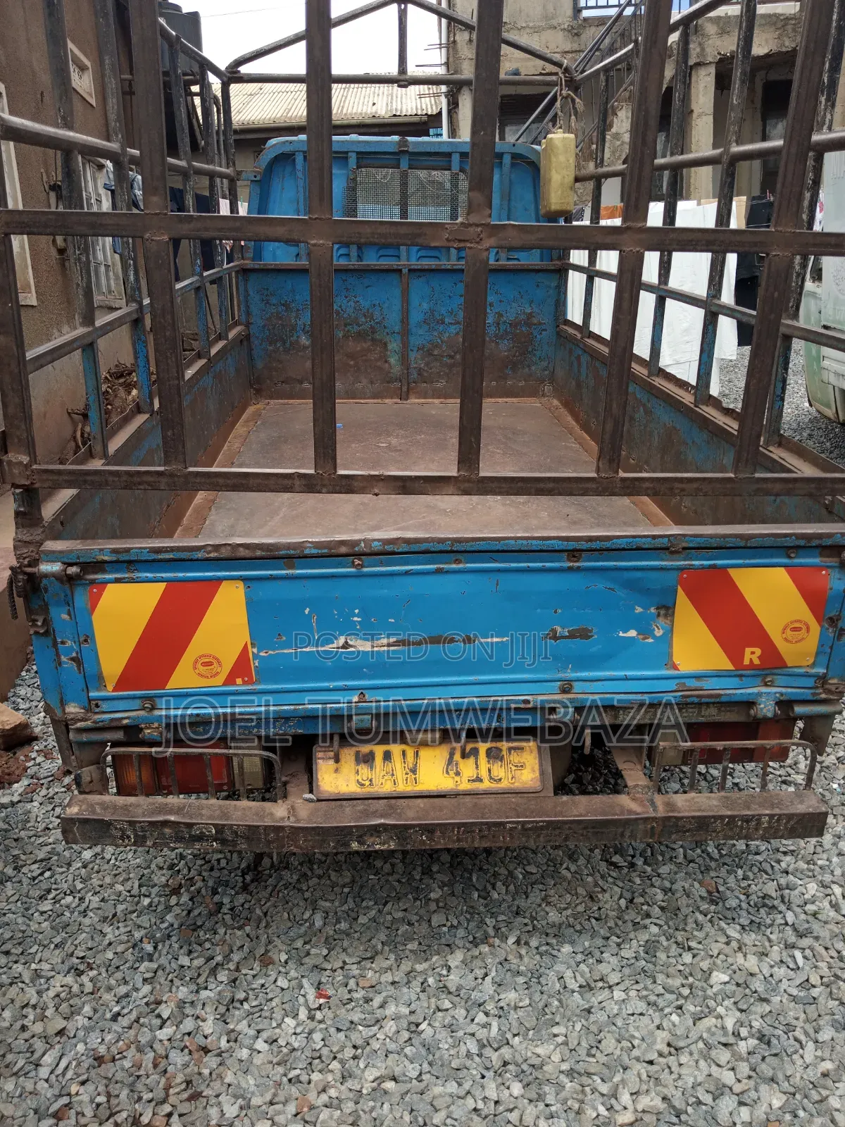 Isuzu Elf 250