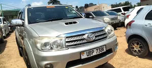 Toyota Fortuner 2010 Silver