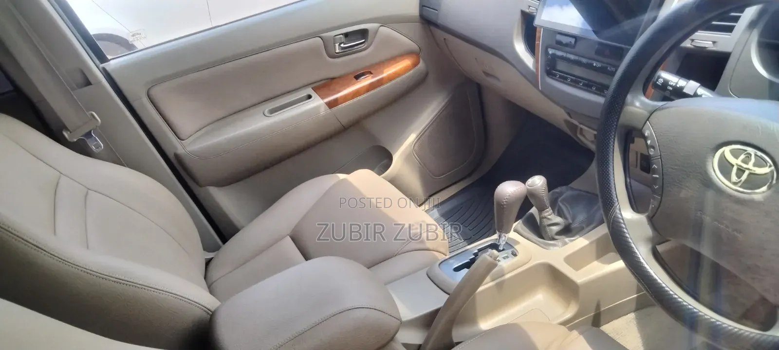 Toyota Fortuner 2010 Silver