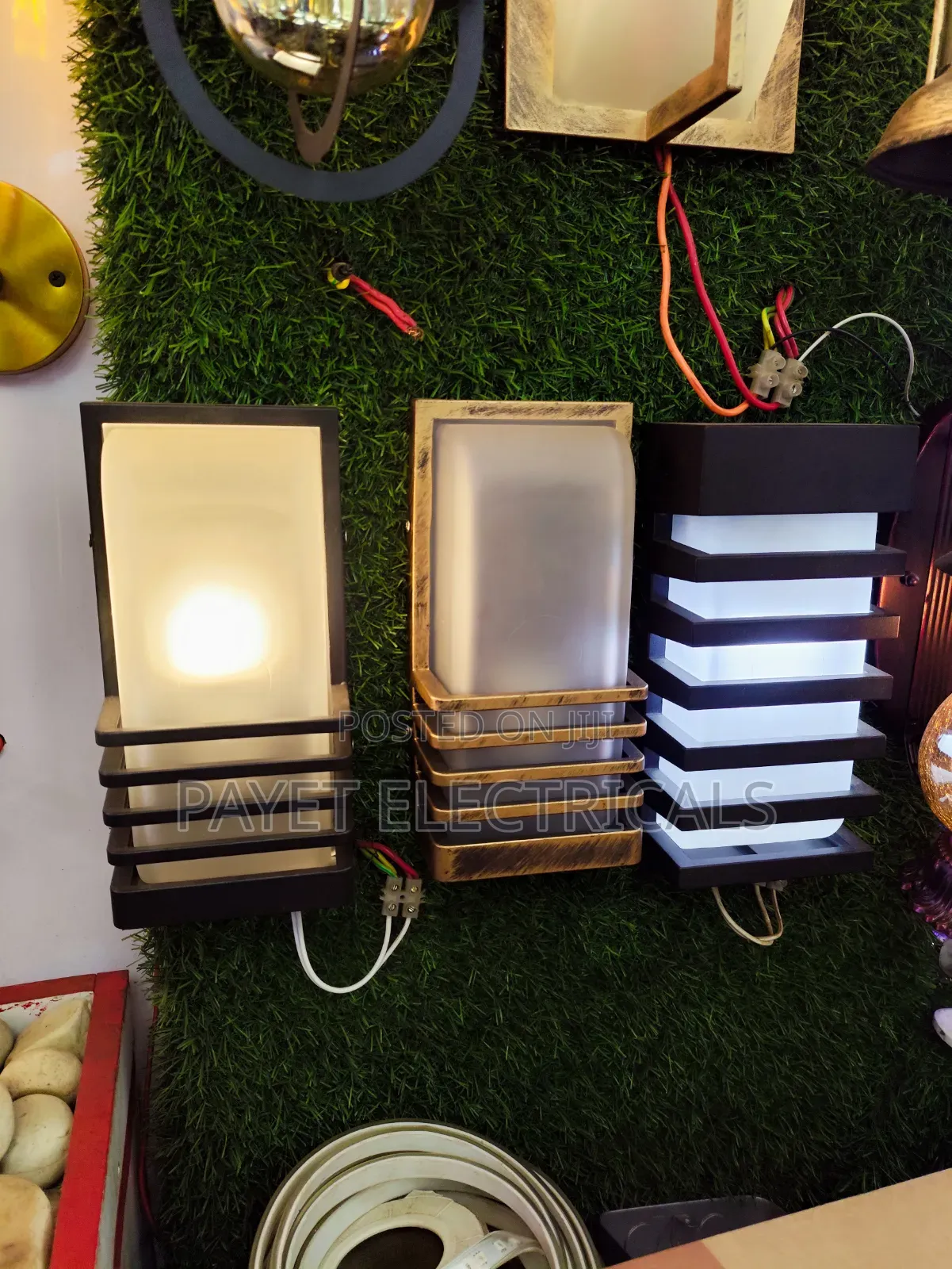 Simple Bulk Head for Security Light