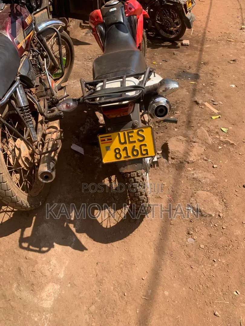 Honda XL 125 2017 Red