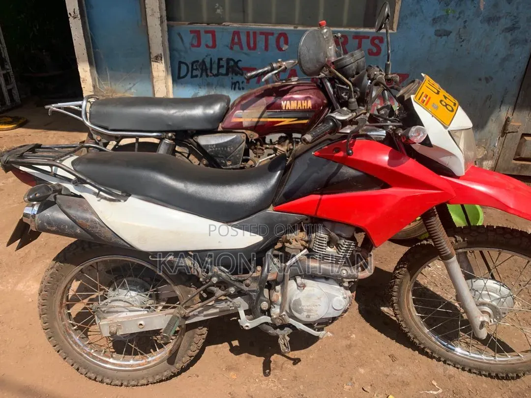 Honda XL 125 2017 Red