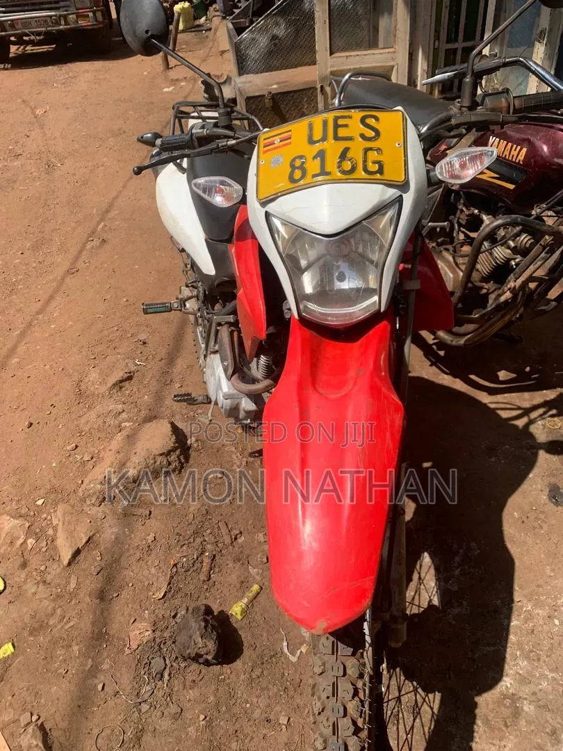Honda XL 125 2017 Red