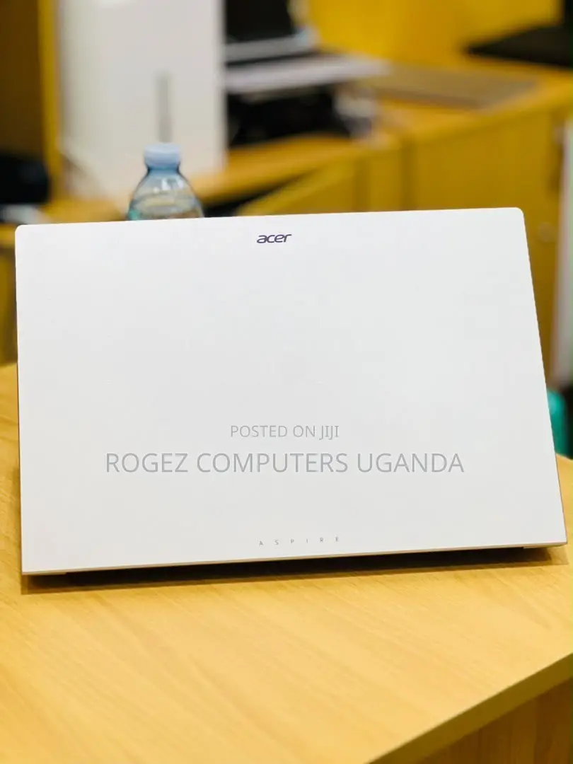 New Laptop Acer Aspire Lite 16 8GB Intel Core i7 SSD 512GB