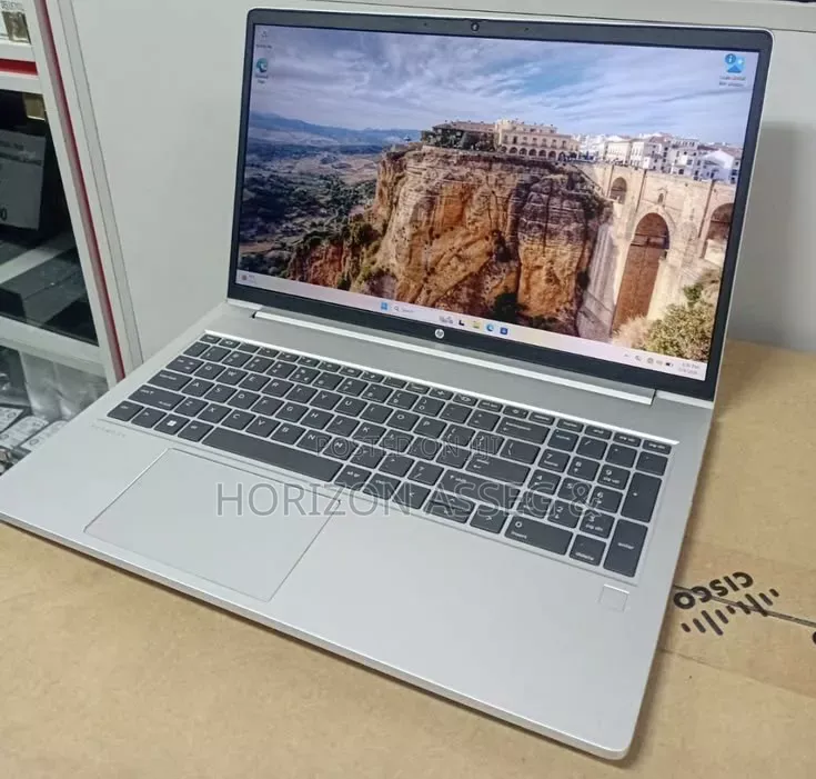 New Laptop HP ProBook 450 G8 8GB Intel Core i7 SSD 256GB